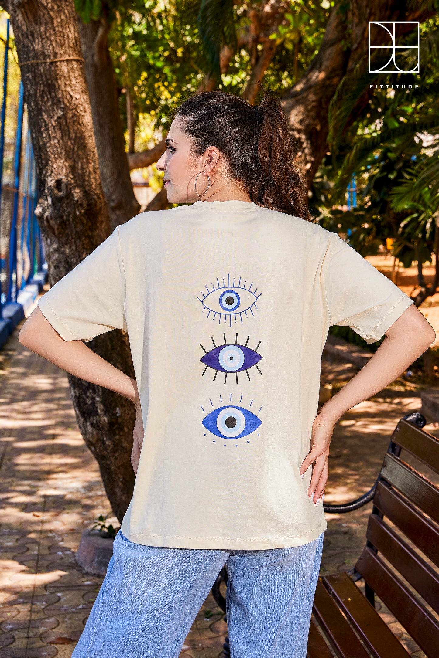 Eye’vory’ Oversized T-Shirt